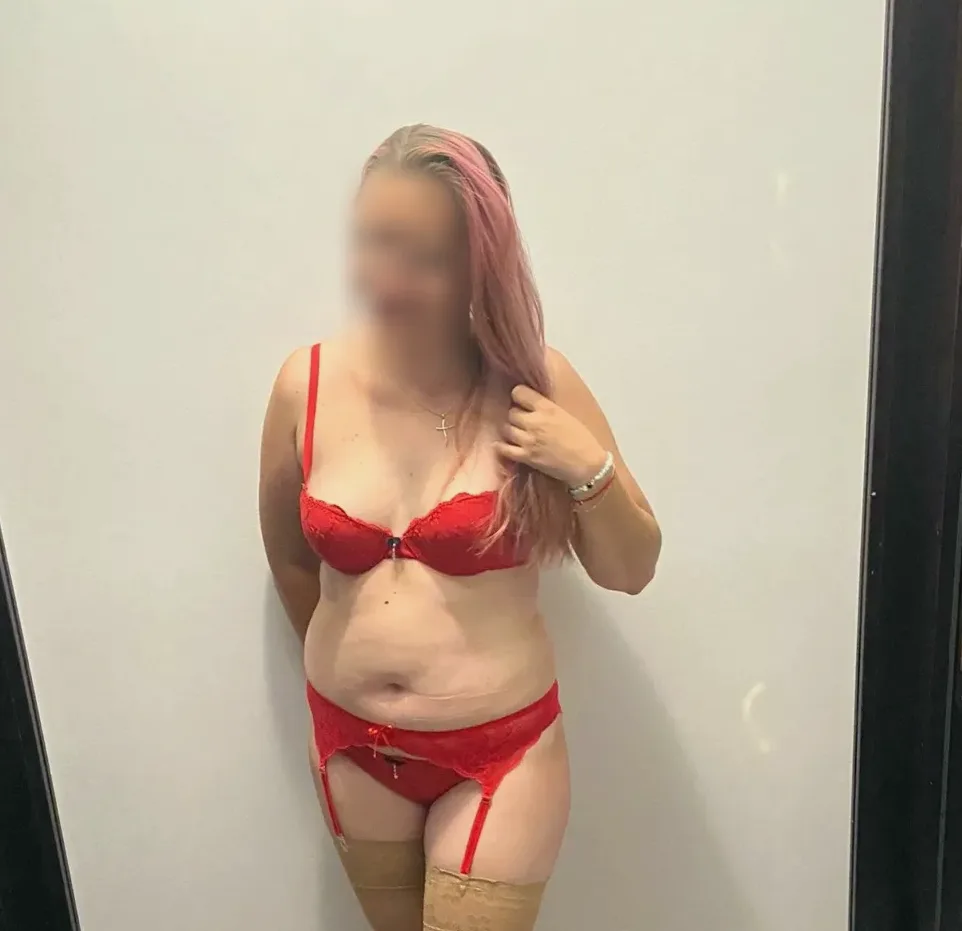 Alina, 32