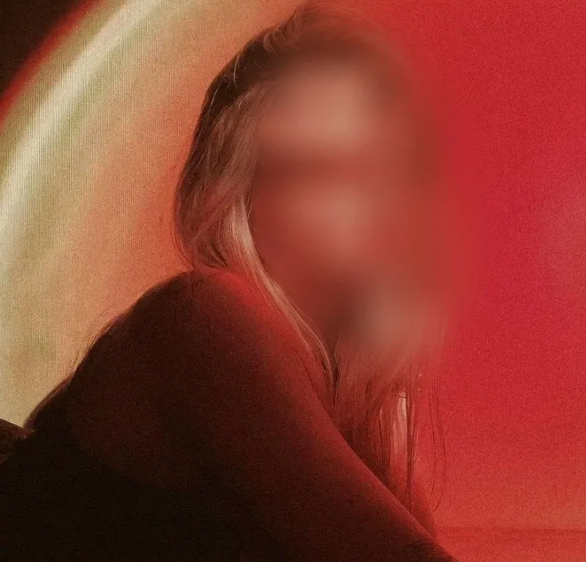 Andrea, 23