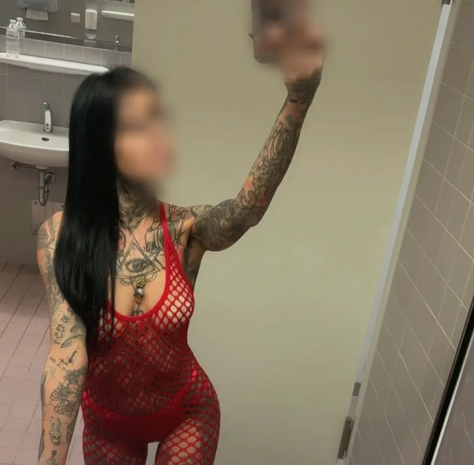 Daniela, 34
