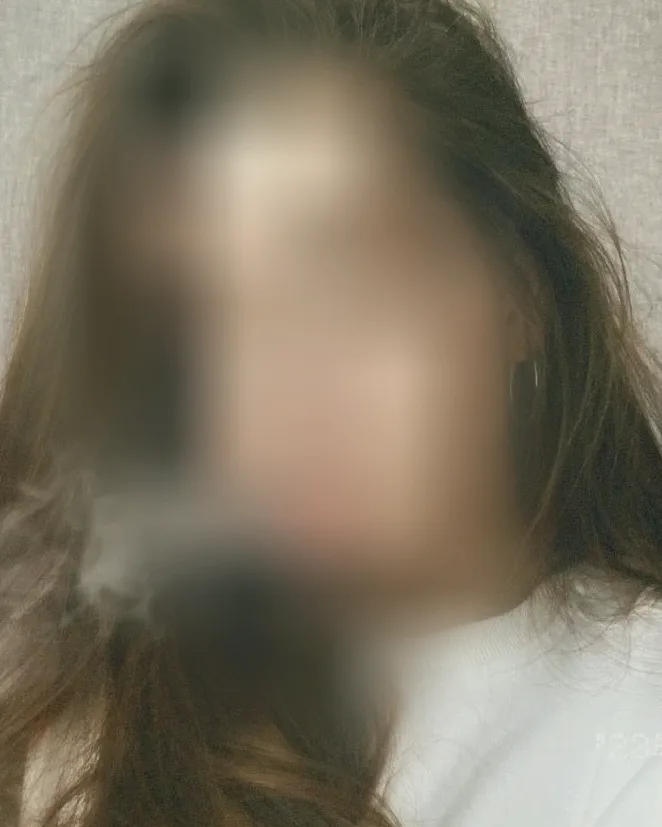 Emilia, 21