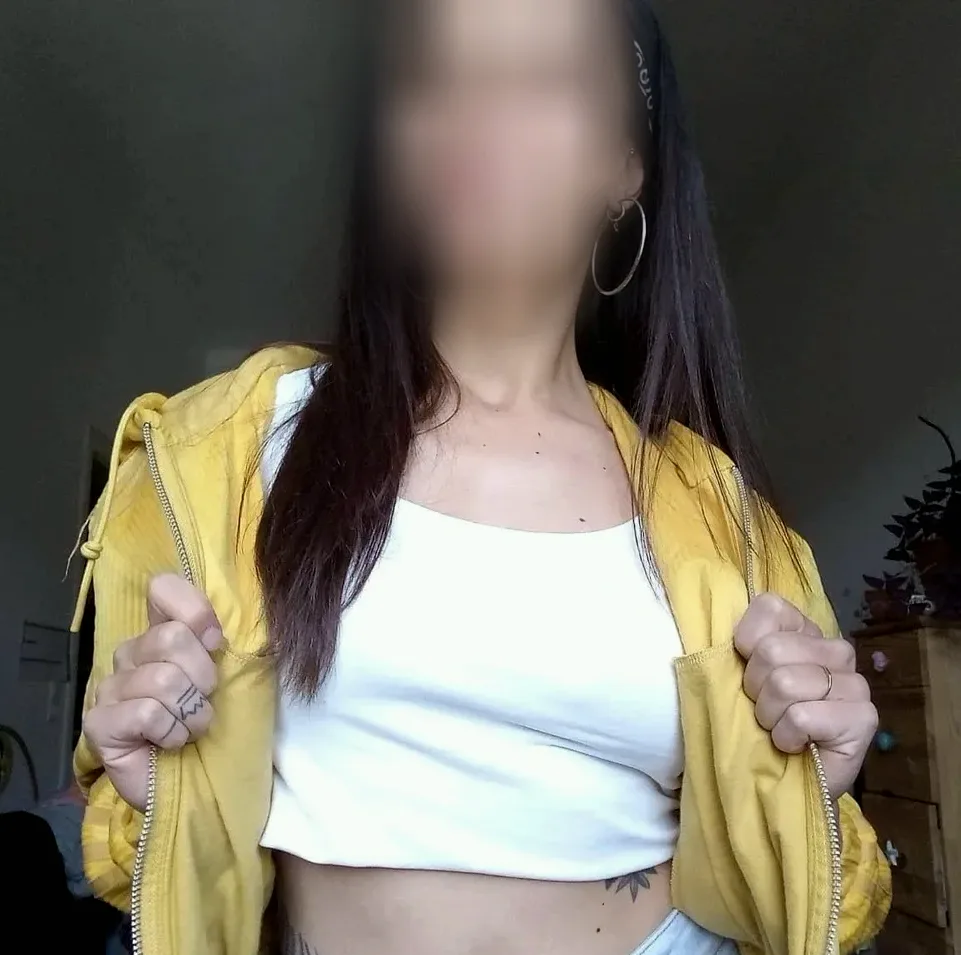 Kathrin, 36