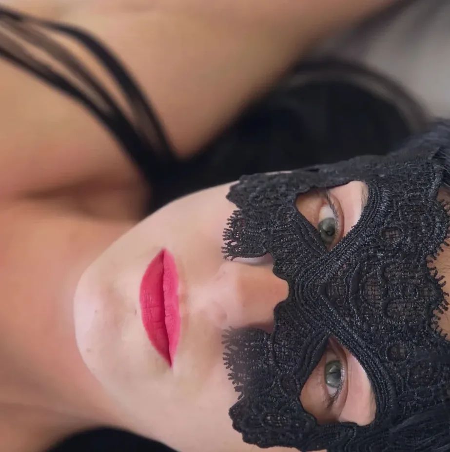 Michaela, 36