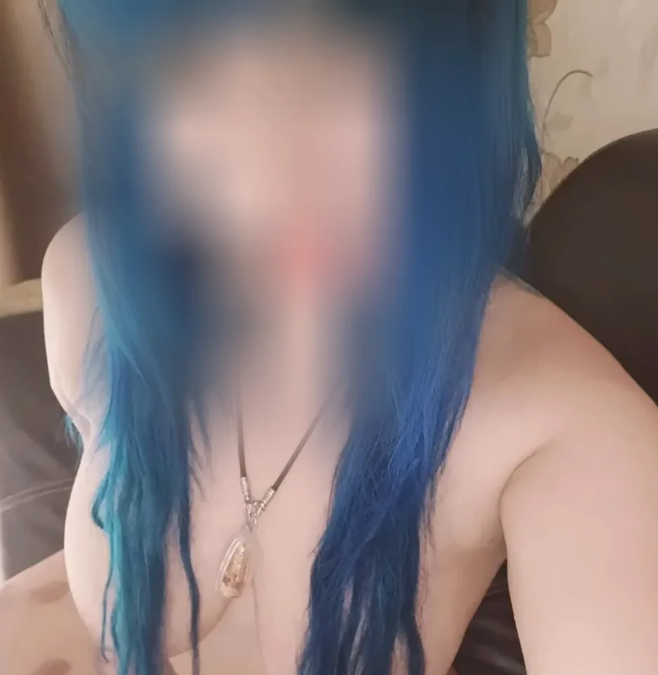 Nikolina, 36